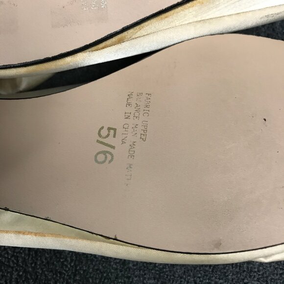 Victoria's Secret Vintage Westgate Satin Shoe Slipper Cream Bow 5/6 Gold Label - Picture 9 of 9